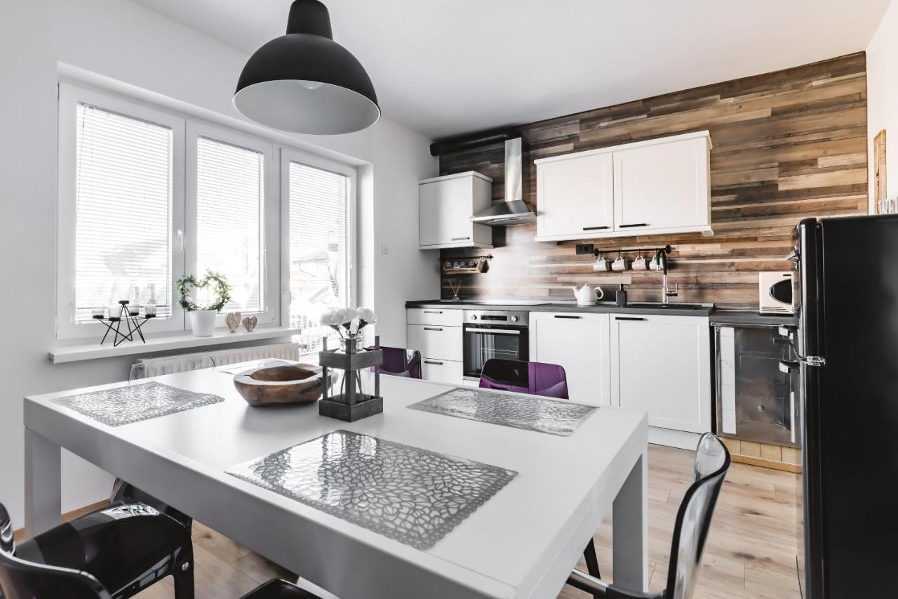 Drive Caffe Apartments Trzin Exteriör bild